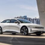 5 autos que ya son la obsesión de los famosos en el 2026 (y dispararon su demanda) »